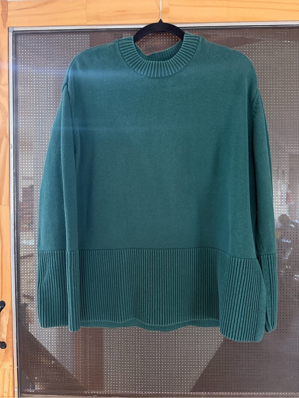 GAP womens Crewneck Sweater in emerald green